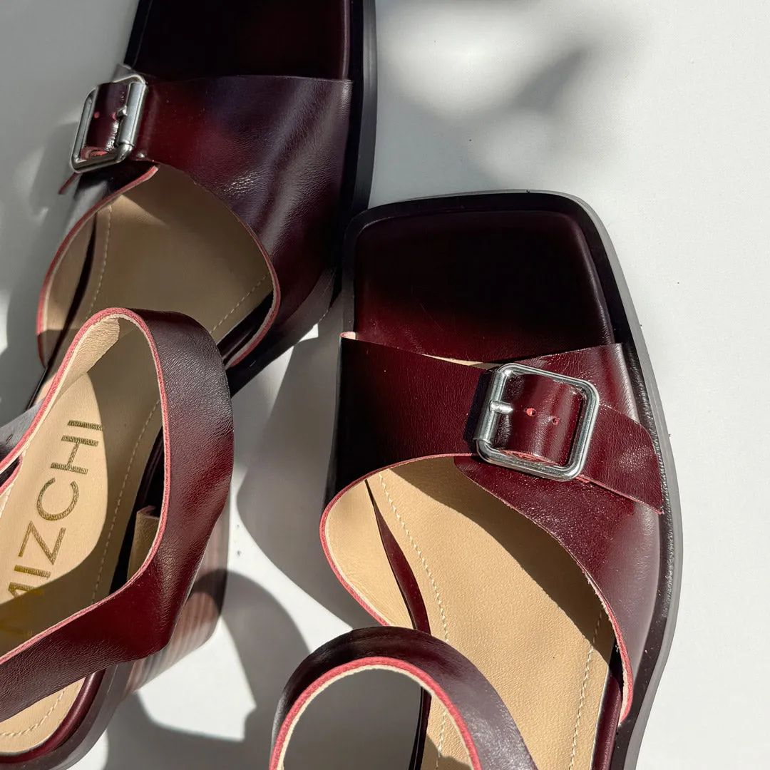 *DAST - brown two belt sandals