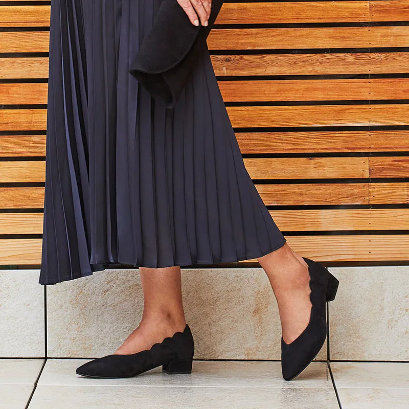 Nova: Black Suede