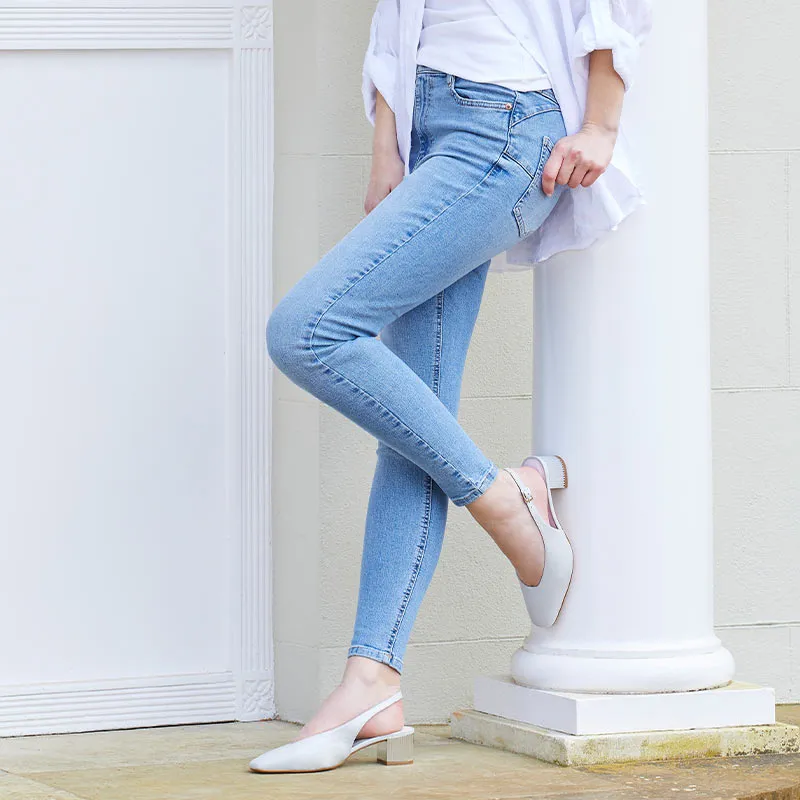 Verity: Pale Grey Leather